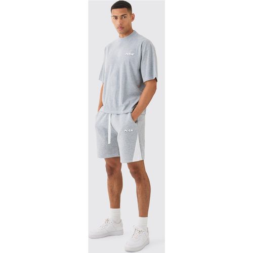 Man Oversized Boxy Contrast Sitch T-shirt Gusset Shorts Set - boohoo - Modalova