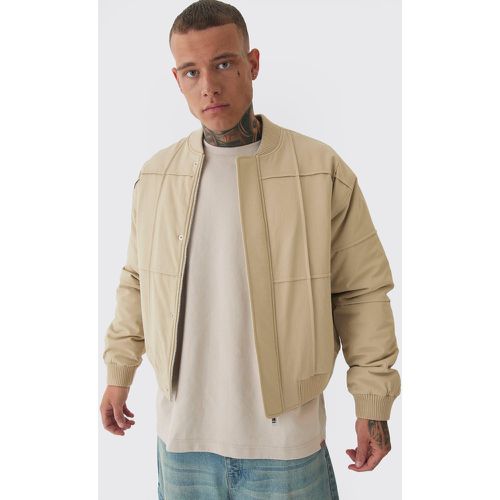 Giacca Bomber squadrata Tall in nylon color pietra con pannelli imbottiti e imbottiti - boohoo - Modalova