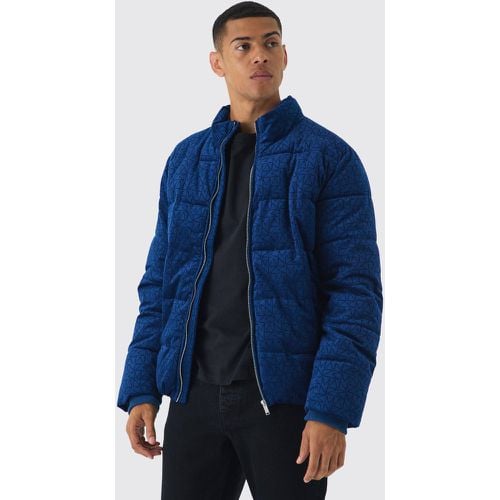 Chaqueta Acolchada De Terciopelo Con Cuello Alto Y Estampado Man En Azul Marino - boohoo - Modalova