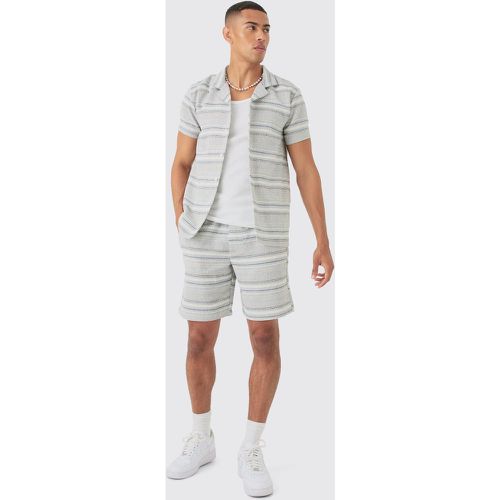 Short Sleeve Textured Stripe Shirt & Short - boohoo - Modalova