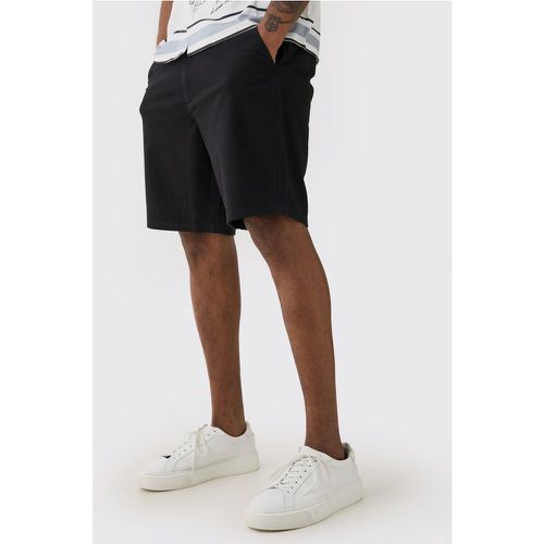 Tall Fixed Waist Black Slim Fit Chino Shorts - boohoo - Modalova