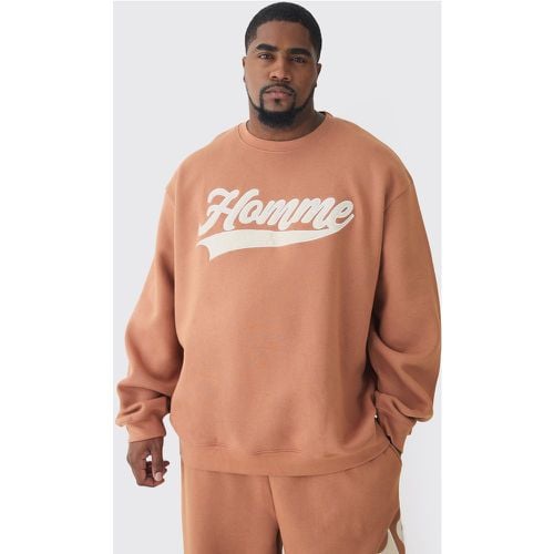 Felpa Plus Size oversize Homme con applique - boohoo - Modalova