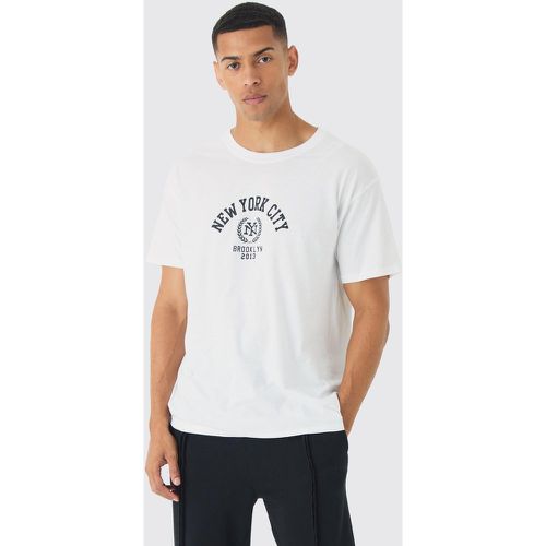 T-shirt Regular Fit New York City stile Varsity - boohoo - Modalova