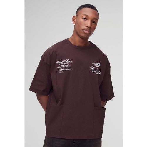 T-shirt squadrata oversize con ricamo Pour Homme - boohoo - Modalova