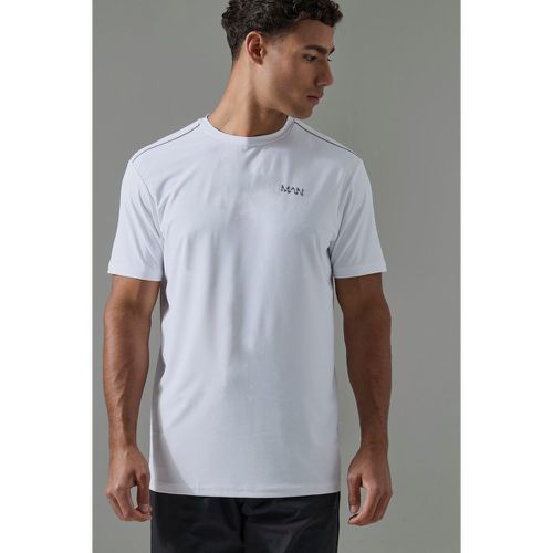 Camiseta Man Active Regular Resistente - boohoo - Modalova