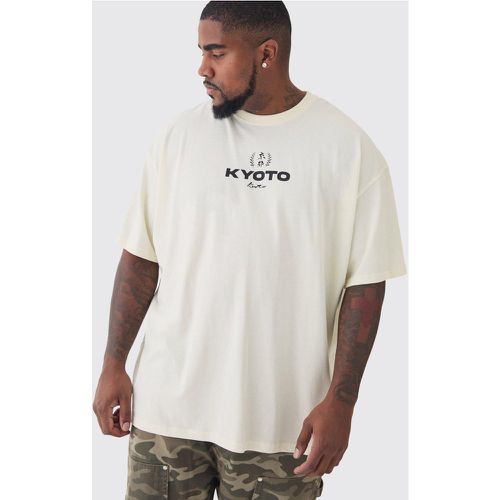 T-shirt Plus Size oversize con grafica Kyoto - boohoo - Modalova