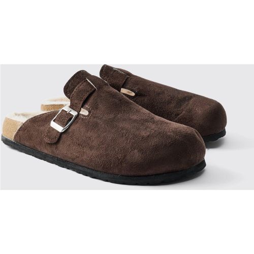 Mules in scamosciato sintetico marrone foderato in sherpa - boohoo - Modalova