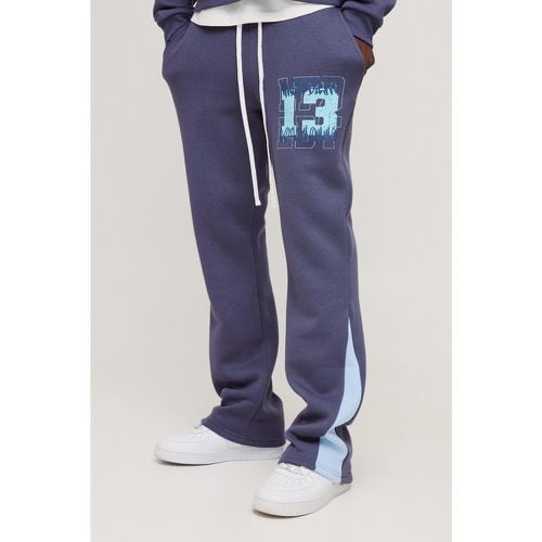 Pantaloni tuta Slim Fit stile Varsity stile Graffiti 13 con inserti - boohoo - Modalova