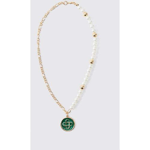 Collana con pendente a catena e perle - boohoo - Modalova