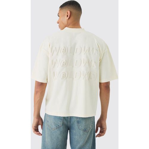 T-shirt squadrata oversize con stampa Worldwide e girocollo esteso - boohoo - Modalova