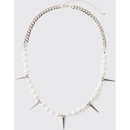 Collar Con Colgante De Perlas Y Pinchos - boohoo - Modalova