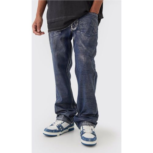 Jeans dritti in denim rigido con scheggiature metallizzate rivestite - boohoo - Modalova