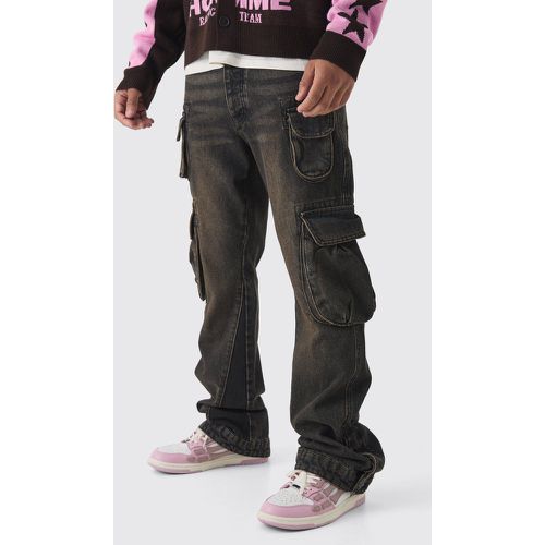 Jeans Cargo Slim Fit a zampa con inserti - boohoo - Modalova