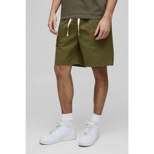 Pantaloncini extra comodi elasticizzati in twill con spacco sul fondo - boohoo - Modalova