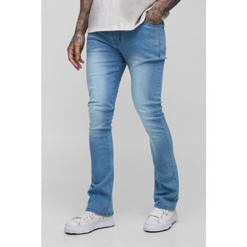 Vaqueros Tall De Campana Súper Rotos Elásticos - boohoo - Modalova