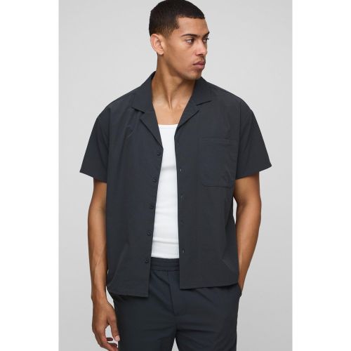 Camisa Recta De Manga Corta Elástica - boohoo - Modalova