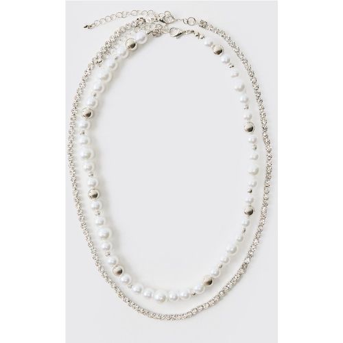 Collar A Capas Con Perlas Plateadas - boohoo - Modalova