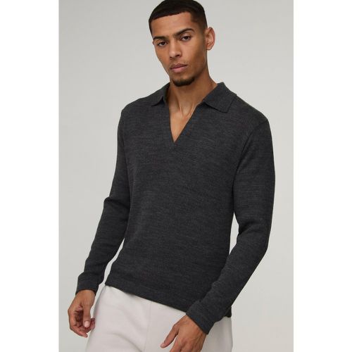 Polo a maniche lunghe in maglia Regular Fit con colletto a V profondo e rever - boohoo - Modalova