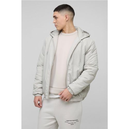 Giacca Bomber Regular Fit leggera imbottita con cappuccio - boohoo - Modalova