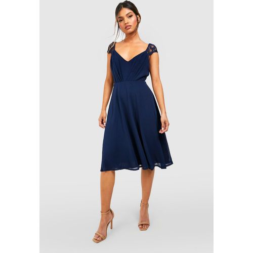 Vestito Skater midi da cerimonia in chiffon e pizzo - boohoo - Modalova