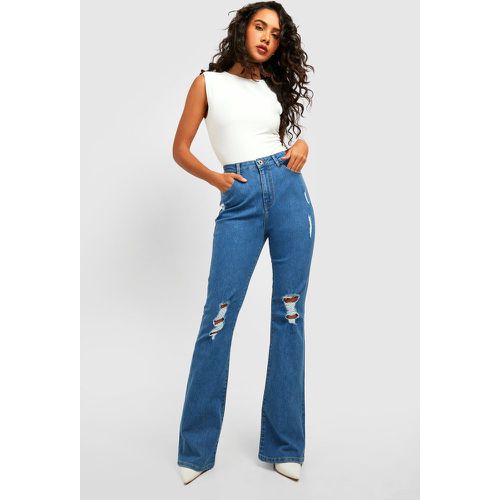 Jeans a zampa Basics a vita alta con strappi - boohoo - Modalova