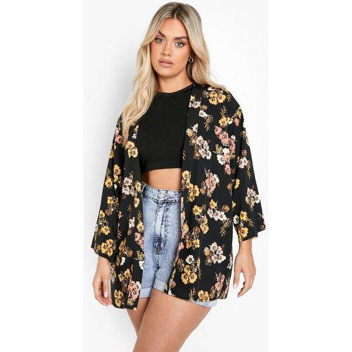 Kimono Plus Con Estampado De Flores - boohoo - Modalova