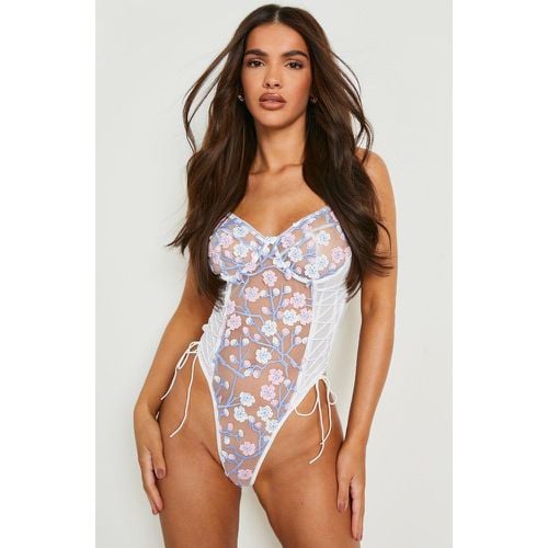 Body Bordado Con Tiras Cruzadas - boohoo - Modalova