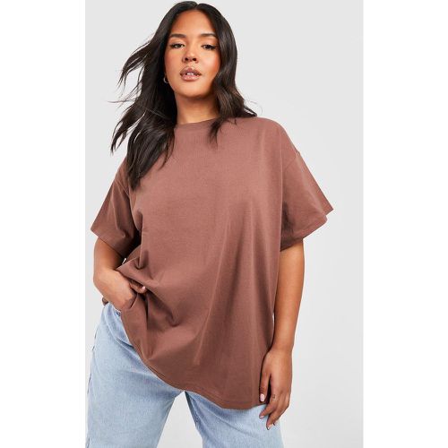 Camiseta Plus De Algodón Básica Súper Oversize Con Cuello De Caja - boohoo - Modalova