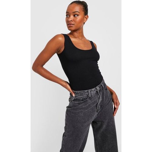 Canotta Tall Basic lunga con spalline ampie - boohoo - Modalova