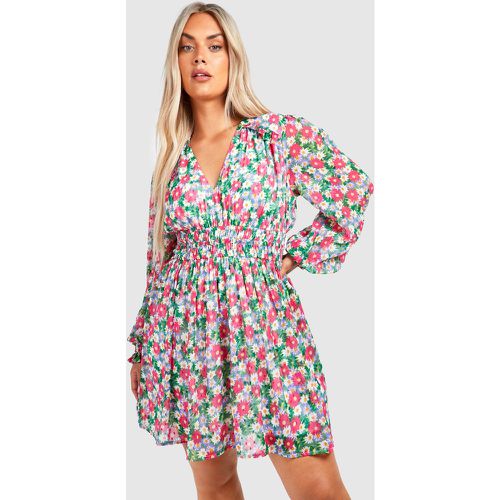 Vestido Plus Skater De Flores Con Cintura Fruncida - boohoo - Modalova