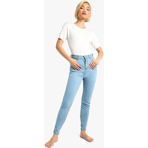 Jeans Skinny Fit a vita alta modellanti sul retro - boohoo - Modalova