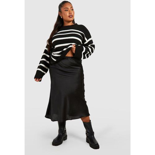 Gonna longuette Plus Size in raso con taglio sbieco - boohoo - Modalova