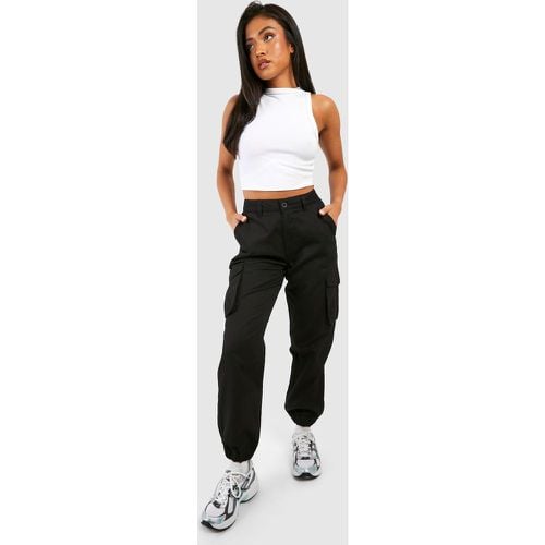 Pantalón Deportivo Petite Cargo De Sarga Y Tiro Alto - boohoo - Modalova