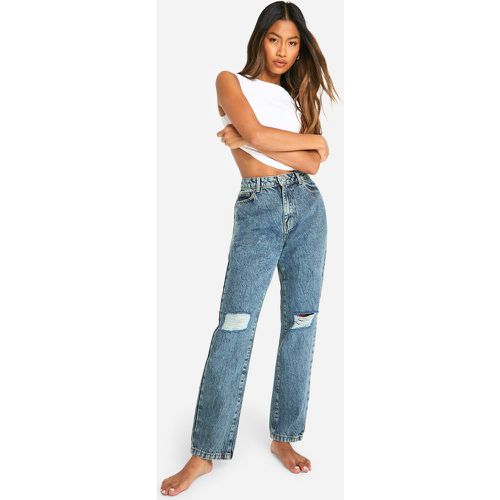 Jeans dritti Basics con strappi sul ginocchio - boohoo - Modalova