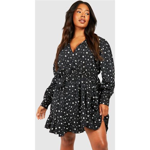 Vestito Skater Plus Size a incrocio con stampa a stelle e arricciature - boohoo - Modalova