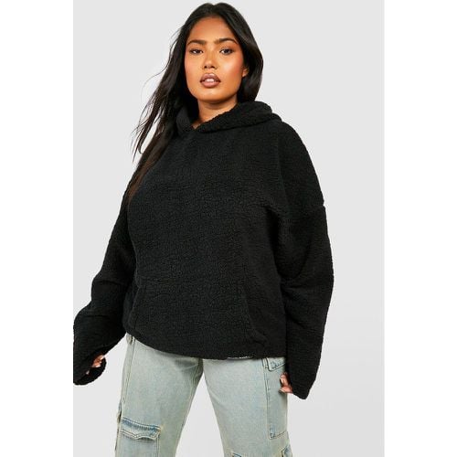 Felpa Plus Size oversize in pile borg con etichetta in tessuto - boohoo - Modalova