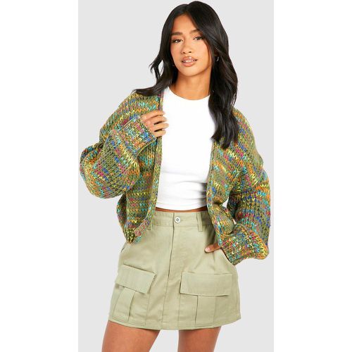 Cardigan Petite in maglia spessa multicolore - boohoo - Modalova