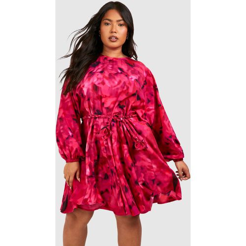 Plus Blur Print Godet Mini Dress - boohoo - Modalova