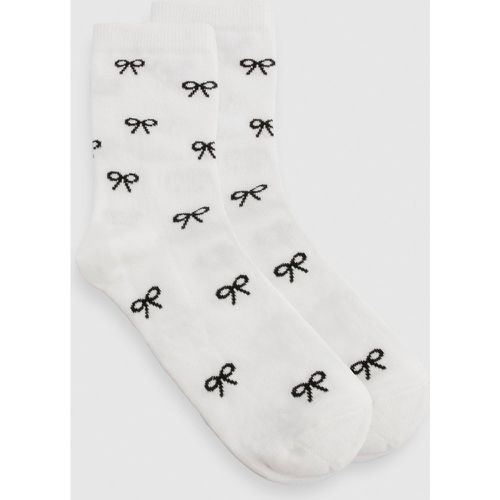 Patterned Bow Detail Socks, Blanco - boohoo - Modalova
