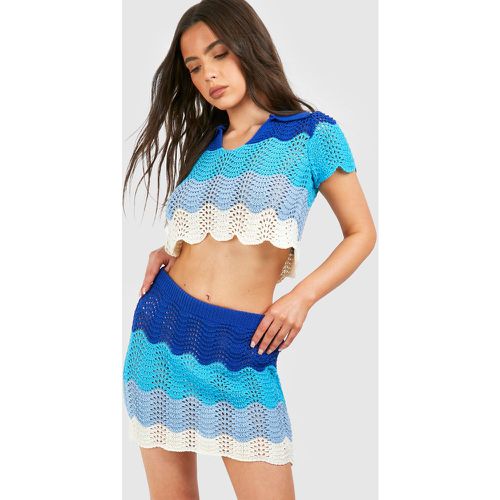 Petite Crochet Collard Top, Azul - boohoo - Modalova