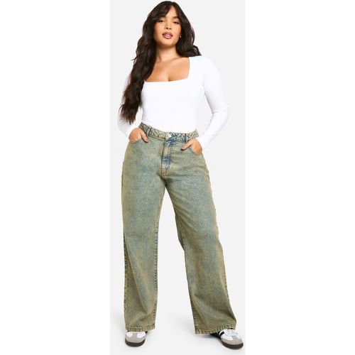 Jeans Plus Size Basics in taglio maschile a vita alta - boohoo - Modalova