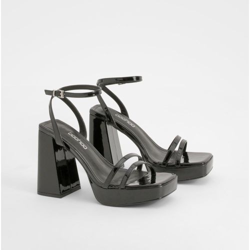 Tacones De Charol Con Plataforma Y Tiras - boohoo - Modalova