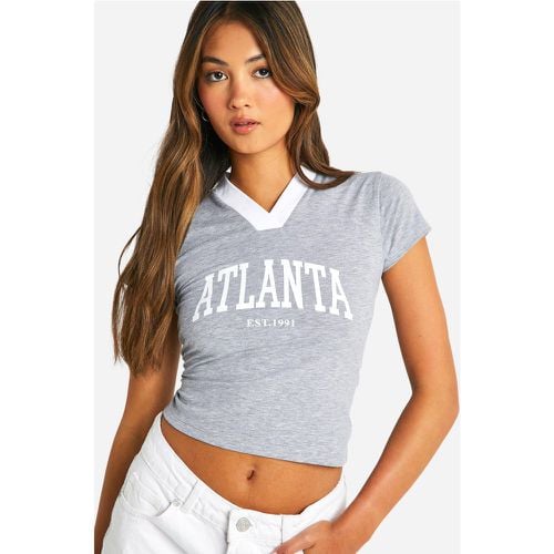 Camiseta Con Escote De Pico Y Estampado Atlanta - boohoo - Modalova