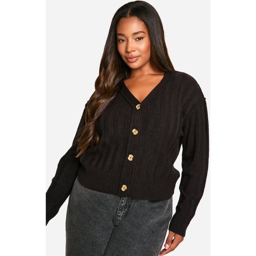 Cardigan Plus Size in taglio maschile in maglia a coste morbide con cuciture - boohoo - Modalova