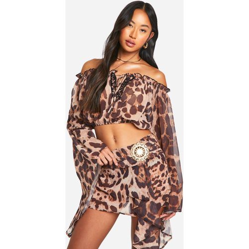 Blusa Crop De Leopardo Con Escote Bardot - boohoo - Modalova