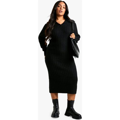 Vestito maxi Plus Size in maglia morbida a coste spesse con colletto - boohoo - Modalova