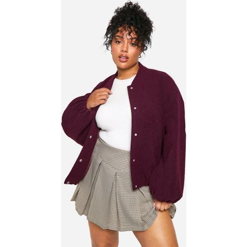 Giacca Bomber Plus Size effetto lana con maniche a palloncino - boohoo - Modalova