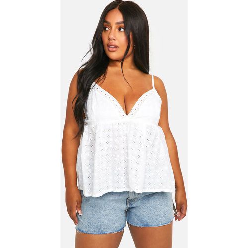 Top smanicato Plus Size in pizzo sangallo - boohoo - Modalova