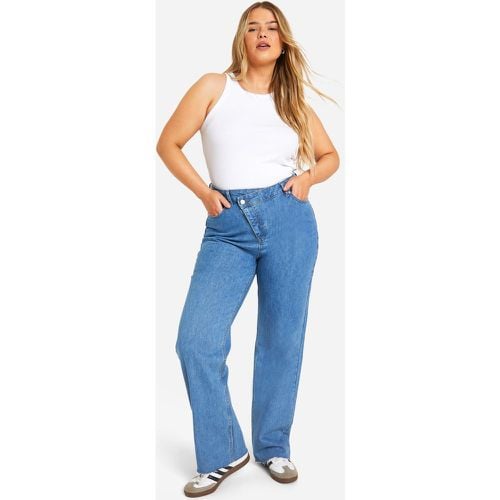 Jeans dritti Plus Size con vita asimmetrica - boohoo - Modalova