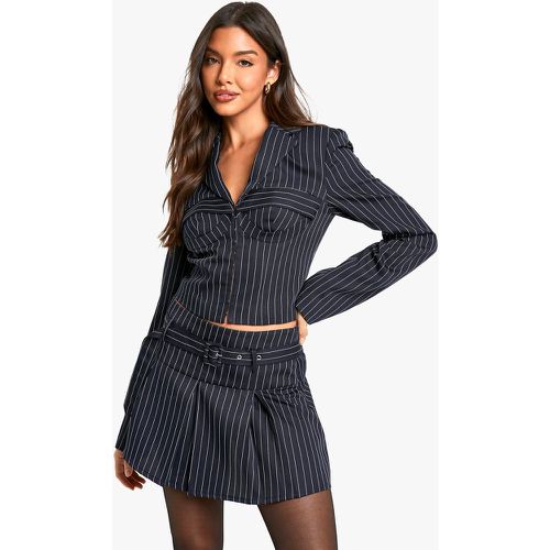 Blazer corto a corsetto a righe verticali - boohoo - Modalova